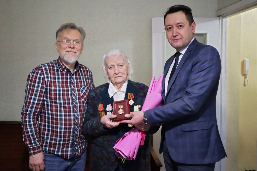 В честь 80-летия полного освобождения Ленинграда.