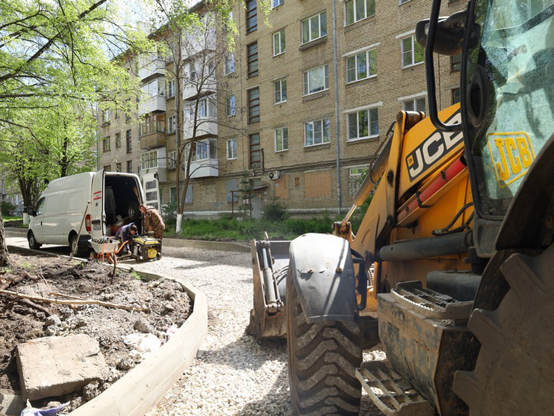 В Новомосковске в разгаре работы по благоустройству.