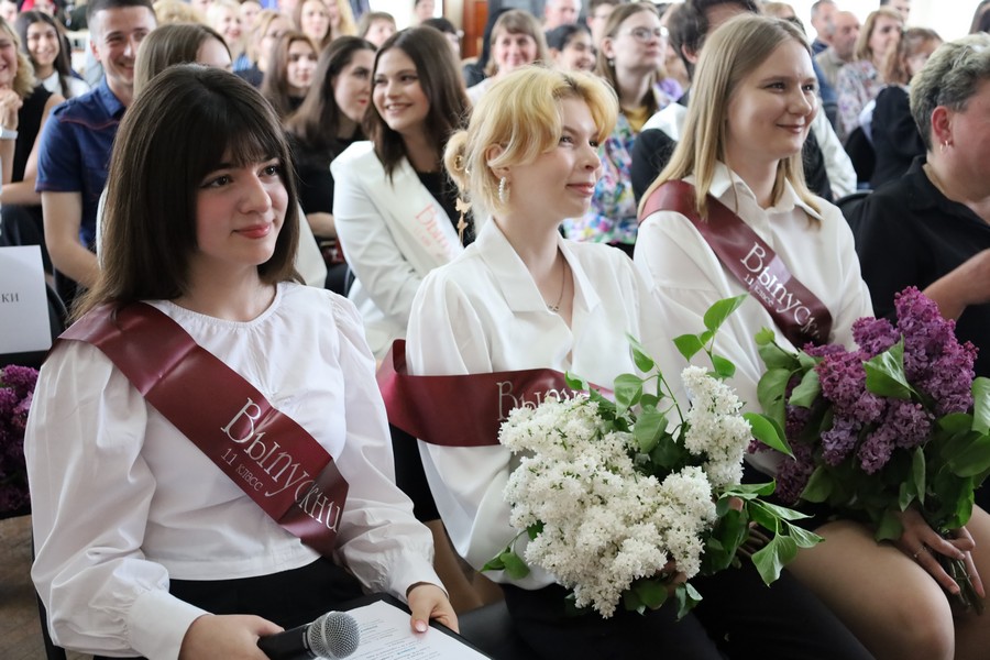 Для выпускников прозвенел последний звонок!.