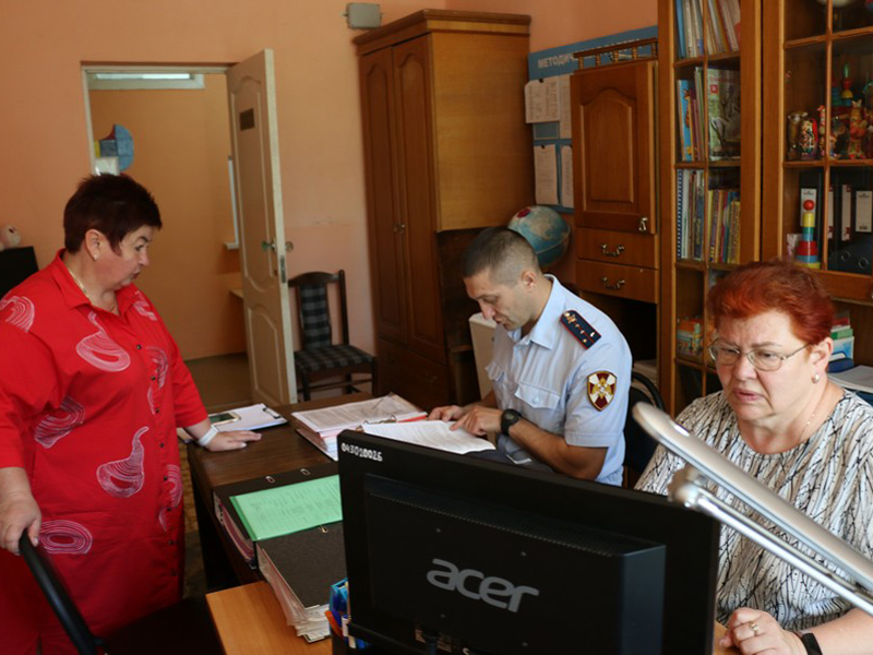 В Новомосковске проходит приёмка организаций системы образования к новому учебному году.