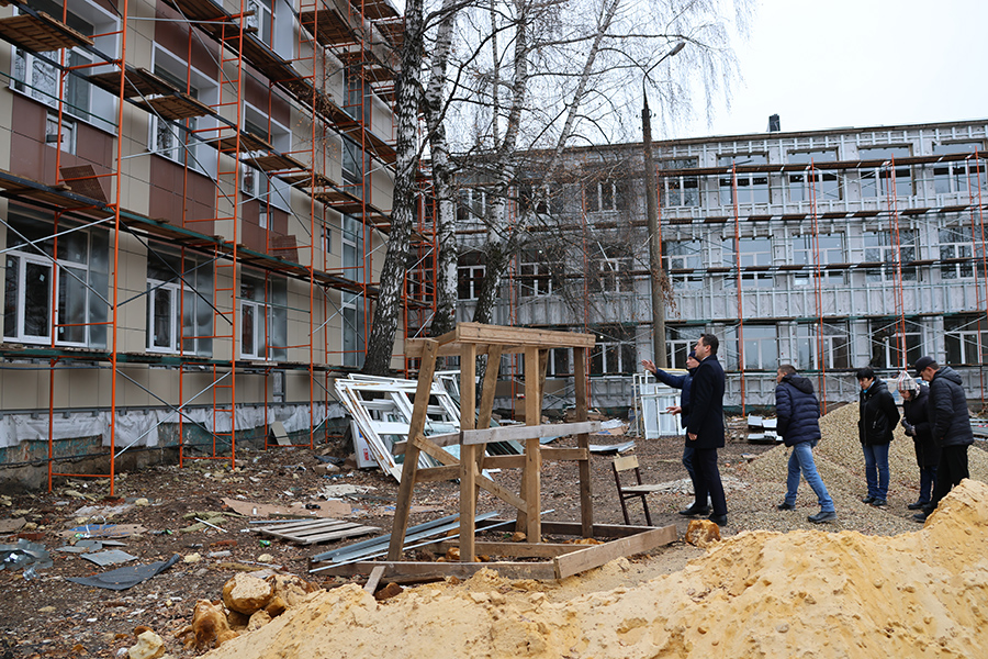 Ремонты в школах идут полным ходом.