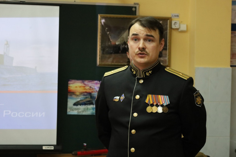 Новомосковские школьники встретились с моряками-подводниками. Новомосковские школьники встретились с моряками-подводниками.