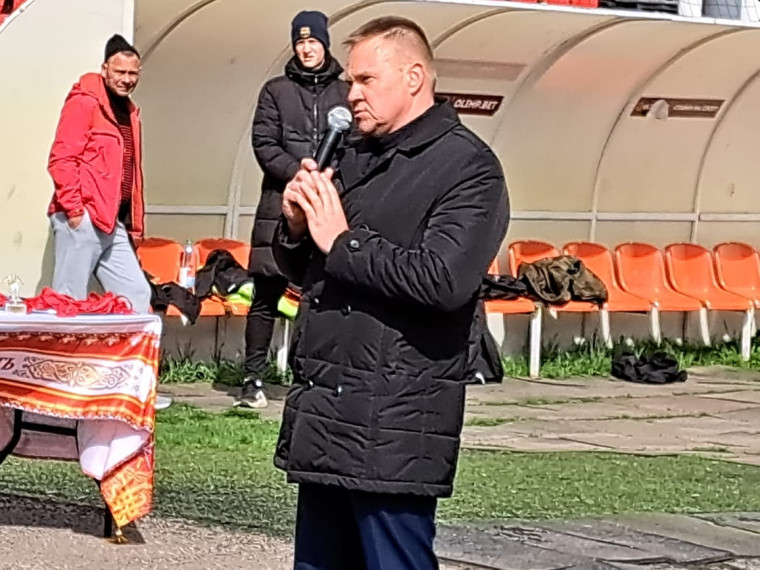 Футбол. Память должна жить. В первом турнире новомосковцами завоевано золото.
