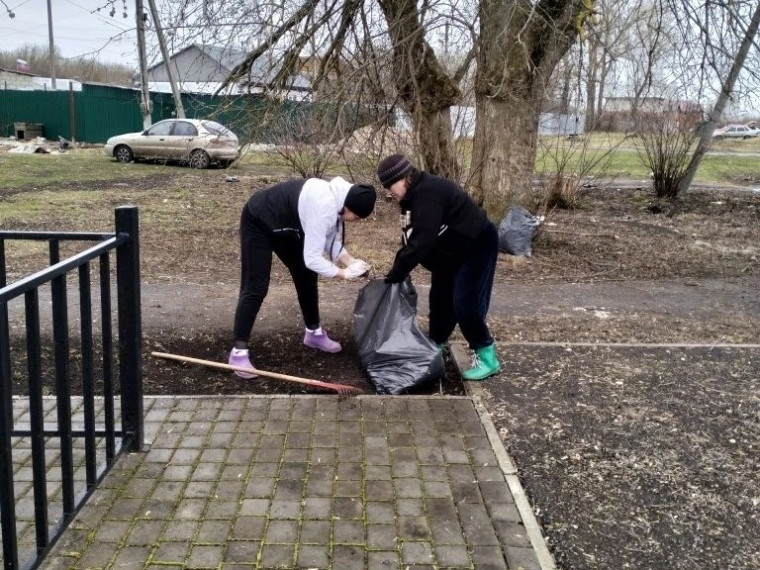В Новомосковске продолжается месячник чистоты, объявленный Губернатором Дмитрием Миляевым.